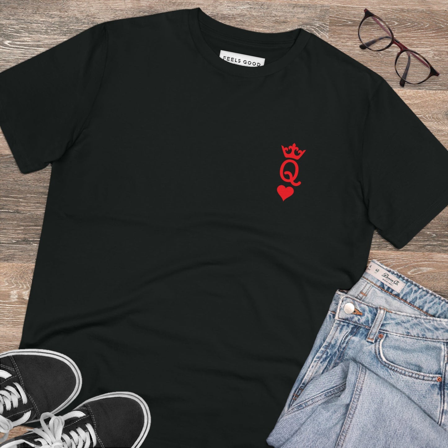 Top brand t-shirt: Contemporary 'Queen Of Hearts' organic.