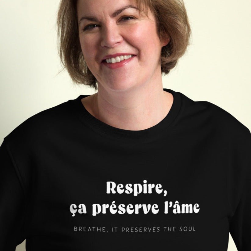 A must-have in French women fashion, the Francophile 'Breathing Preserves The Soul' Sweatshirt is chic.