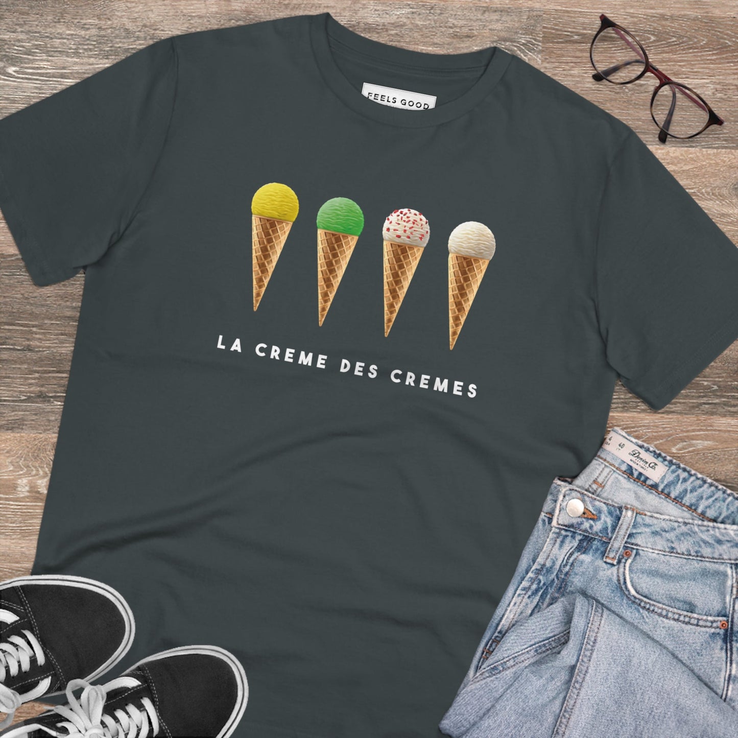Cycling-inspired t-shirt with vintage Tour de France print and soft cotton feel.

