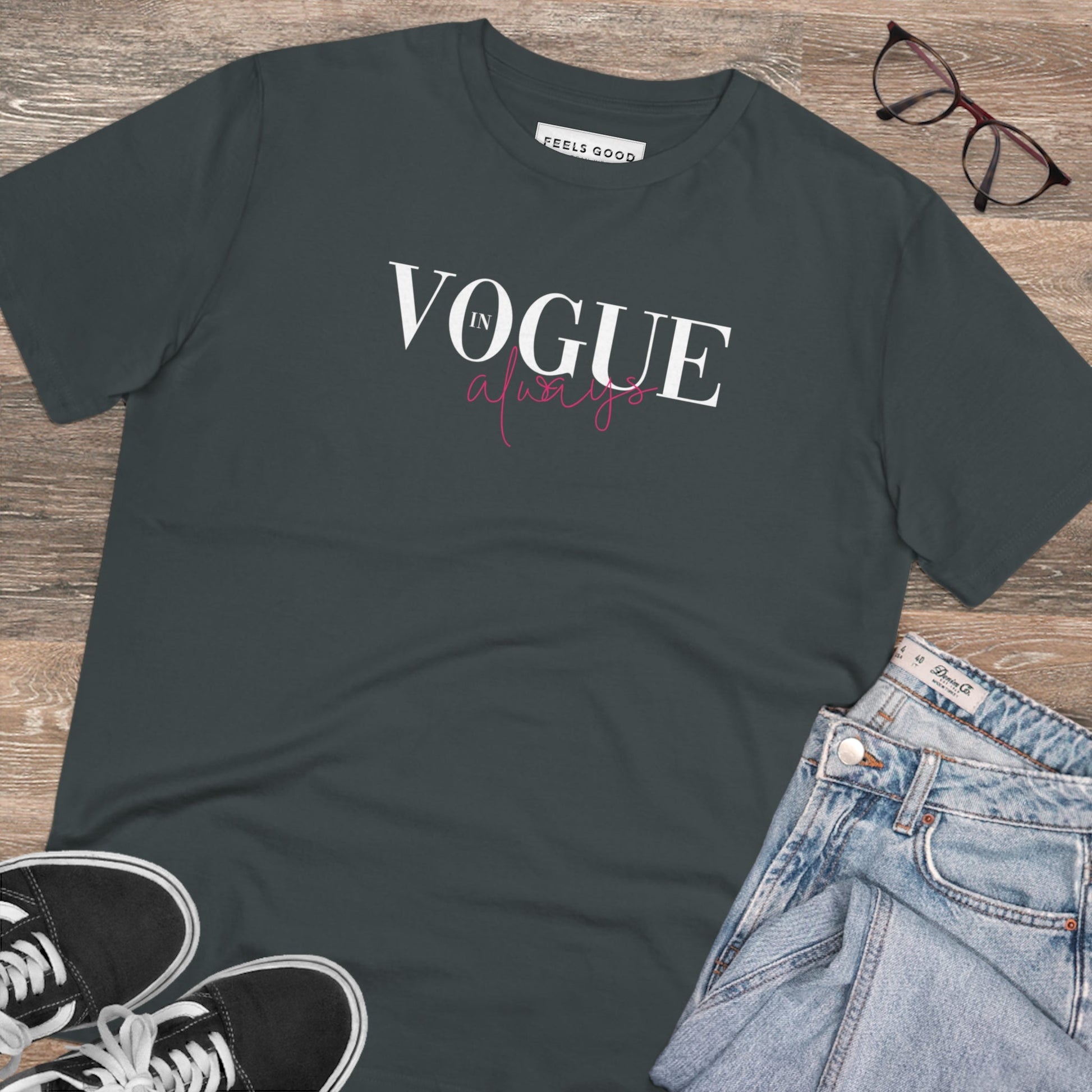 Fashion 'In Vogue' Organic Cotton T-shirt – cozy style for the positive-minded trendsetter

