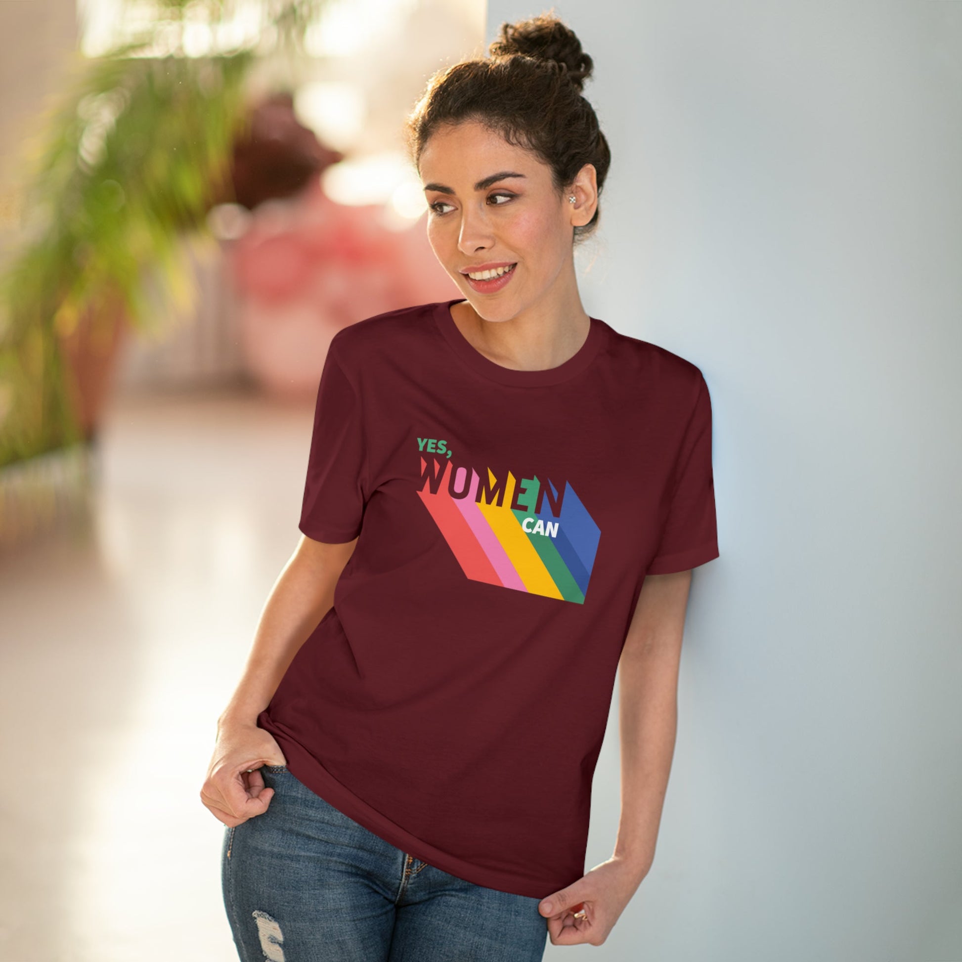Express strength in the feminist 'Yes We Can' organic cotton t-shirt—organic, soft, and powerful.

