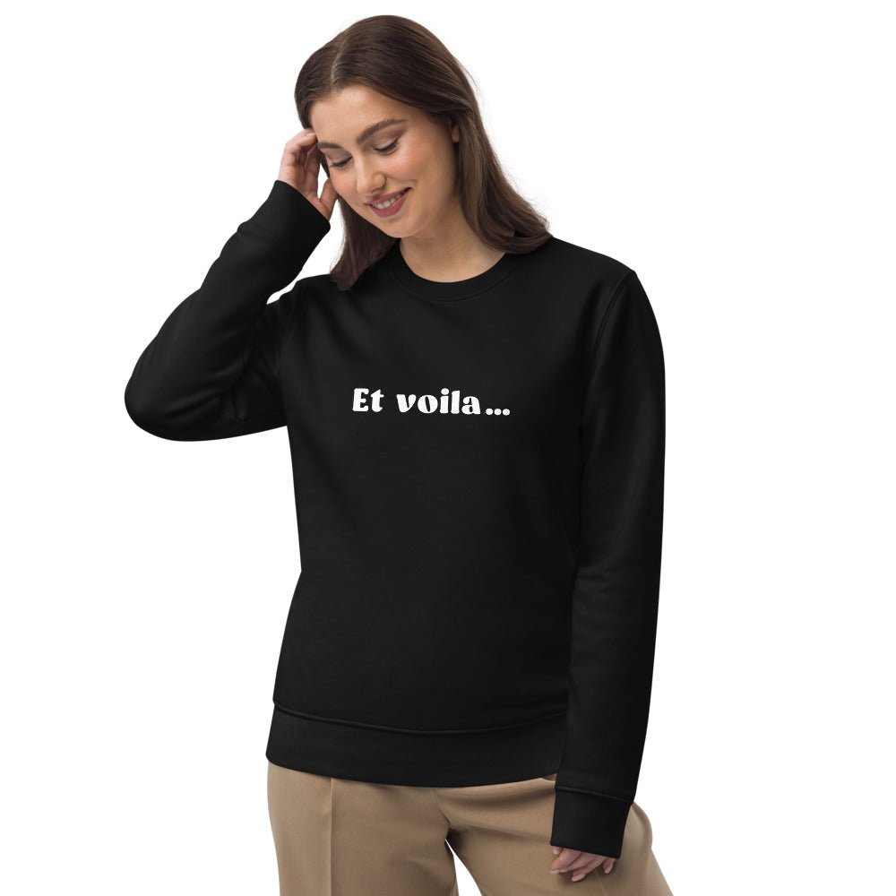 The charm of French understatement: Organic sweatshirt.
