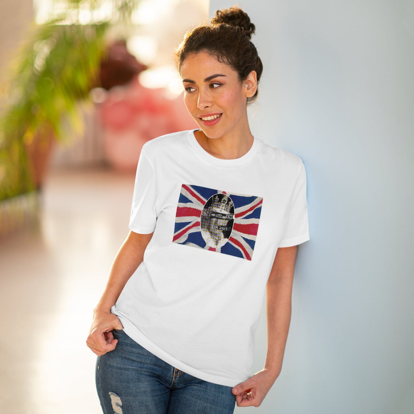 Good vibe t-shirt: Sex Pistols God Save The King organic tee.
