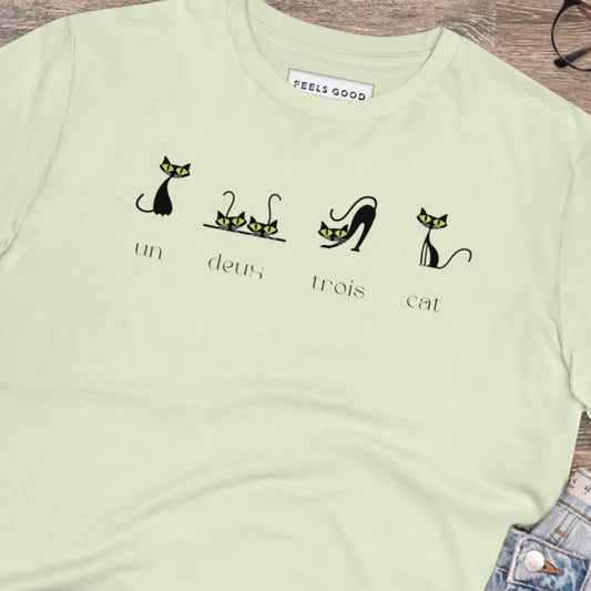 Cat-themed organic cotton T-shirt with a funny "4 French Cats" print.


