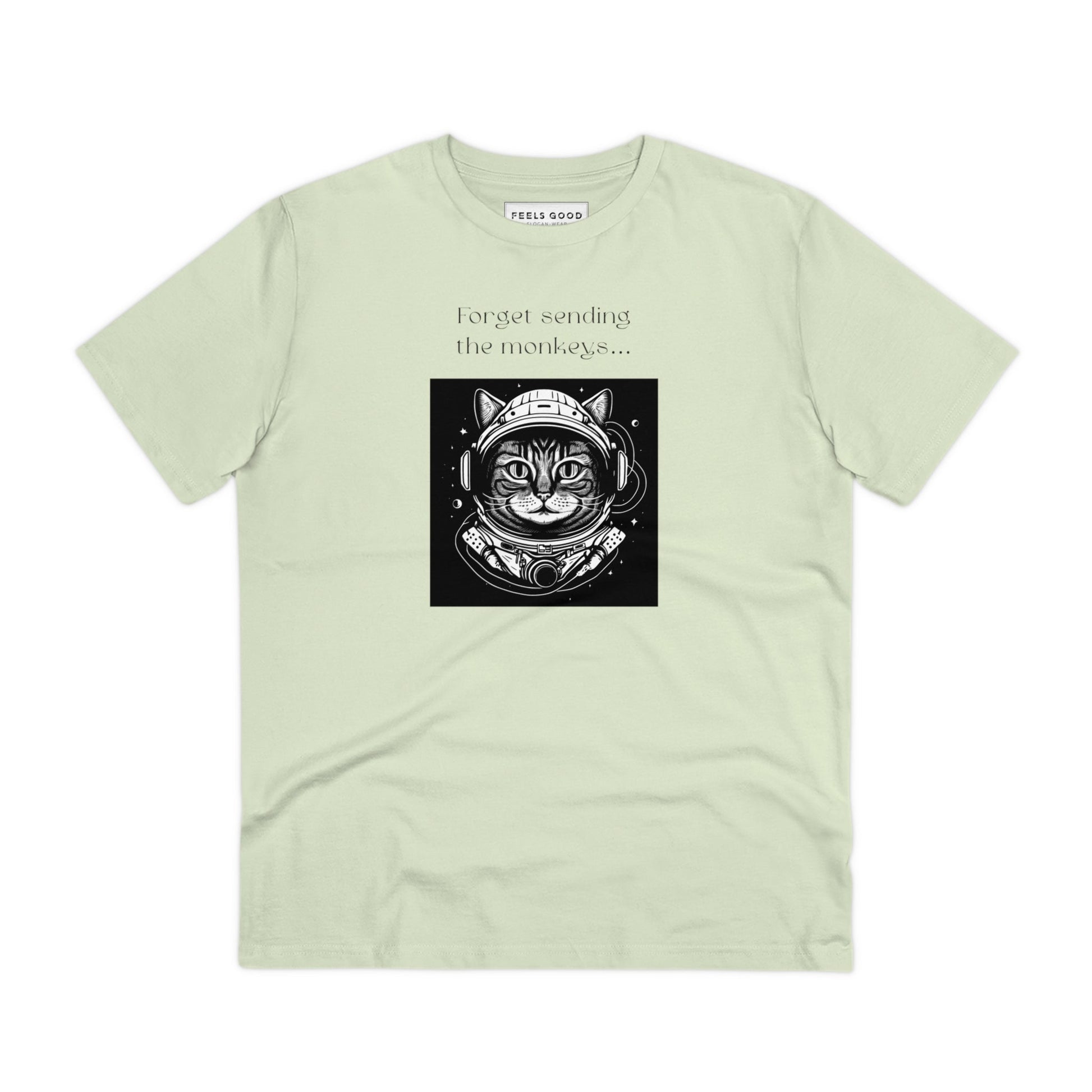Cat astronaut funny t-shirt, perfect gift for pet lovers.

