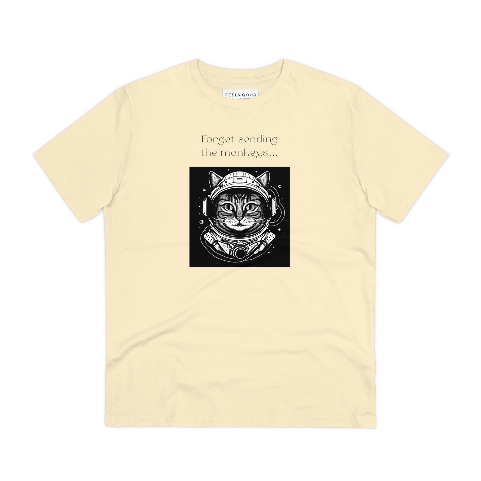 Men's cat astronaut t-shirt in organic cotton fabric.

