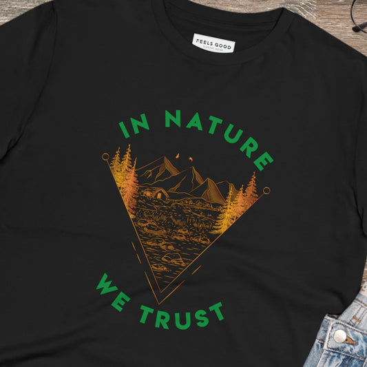 Organic cotton 'In Nature We Trust' t-shirt for adventure and nature exploration.