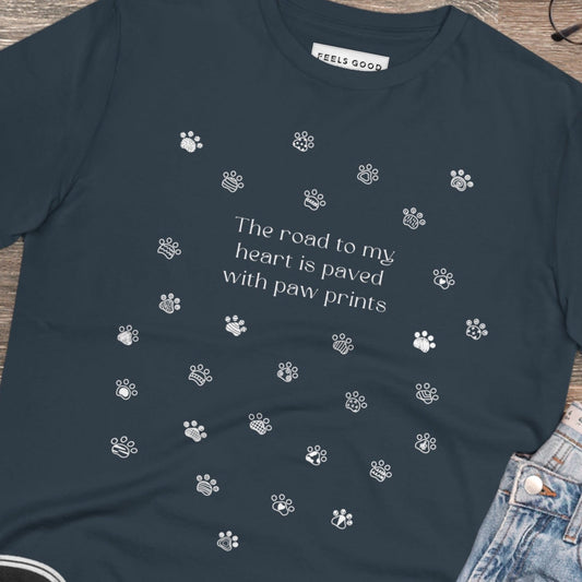 'Paw Prints' cat shirt for pet lovers

