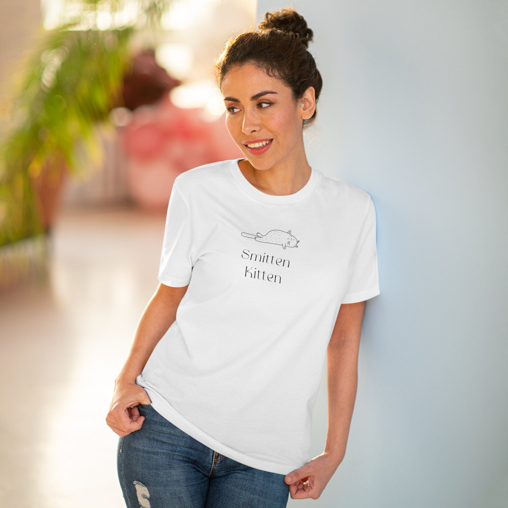 Organic Cotton 'Smitten Kitten' Funny Cat T-shirt perfect for cat graphic tees collection


