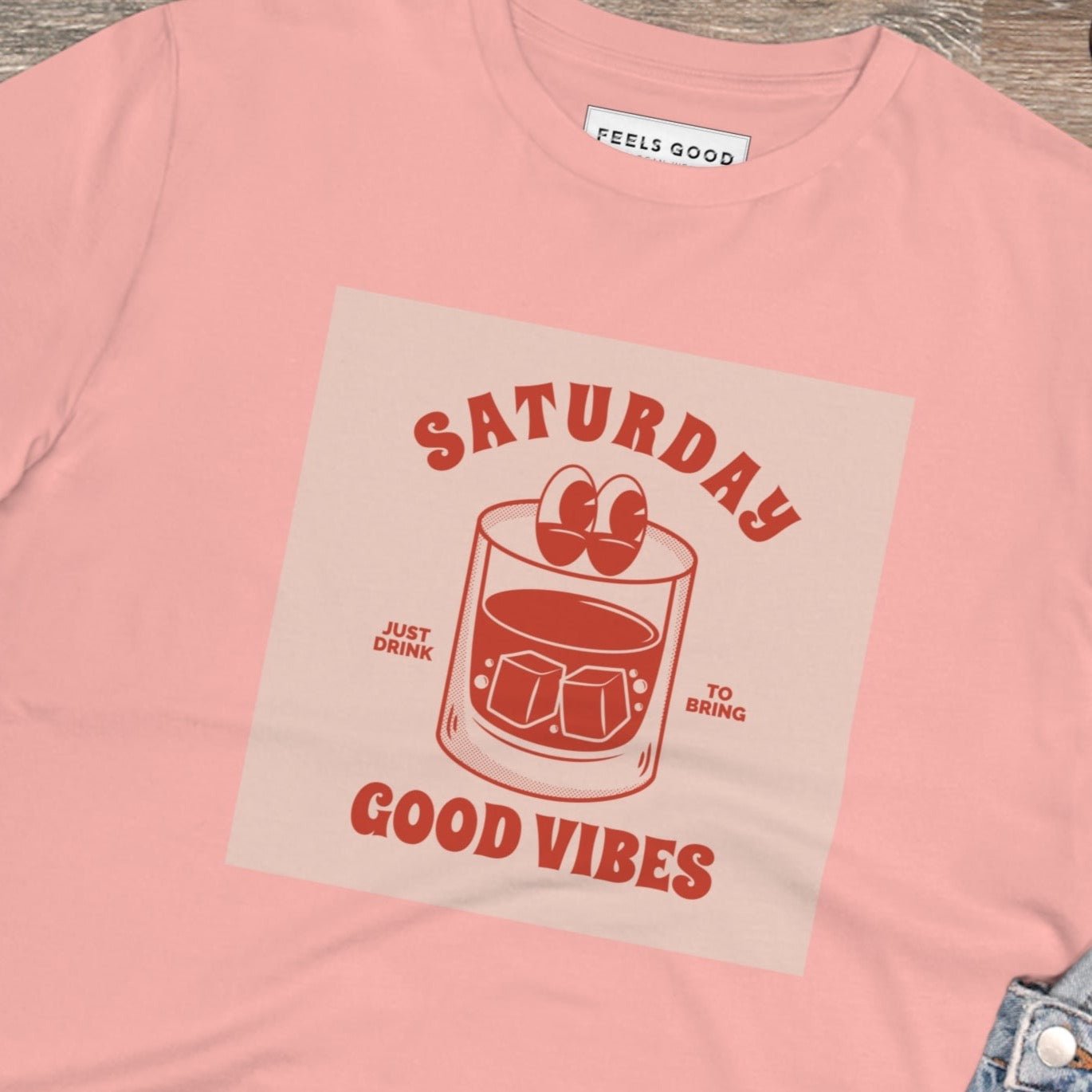 Stay stylish with the positive 'Good Vibes Saturday' retro organic cotton t-shirt—a must-have retro tee!