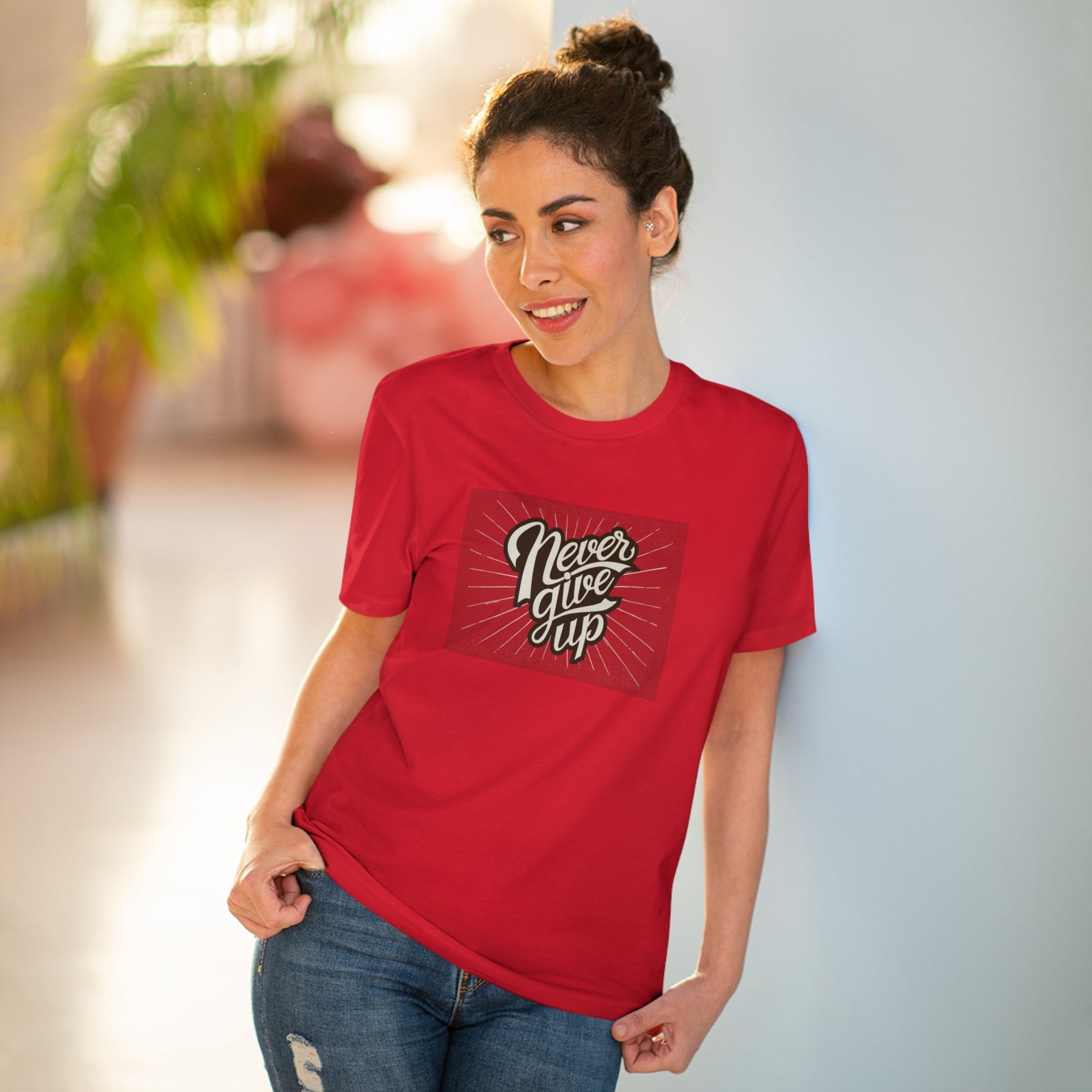 Rock a classic look with the positive 'Never Give Up' retro organic cotton t-shirt. Retro t-shirts!

