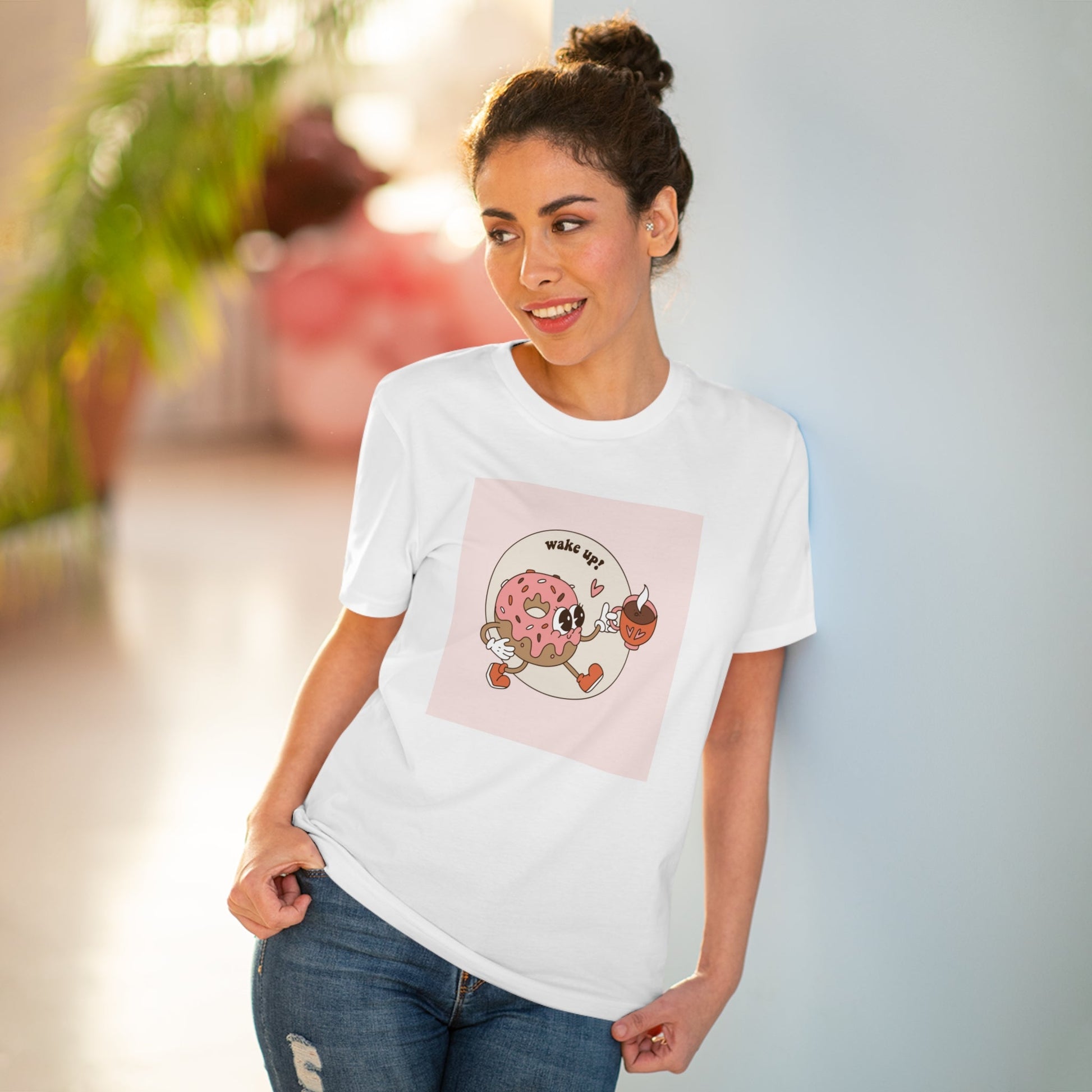 Stay stylish with the 'Wake Up' retro organic cotton t-shirt. Cool retro t-shirts for men await!