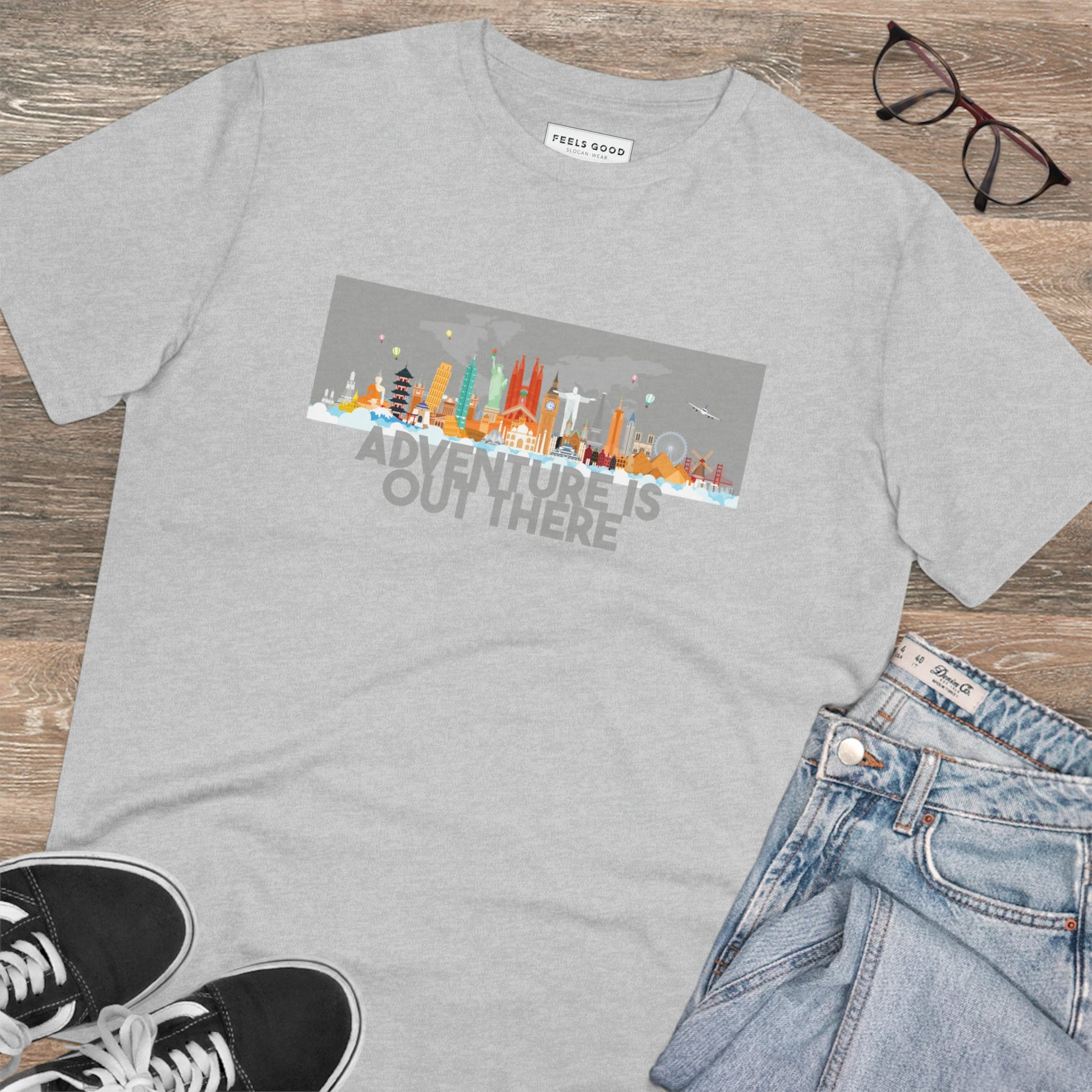 Experience nature in the Travel 'Adventure Is Out There' organic cotton t-shirt, ideal for adventure lovers.